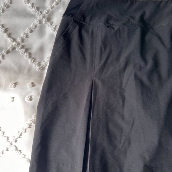 Black Callaway Women's Golf Skort - Picture 7 of 8